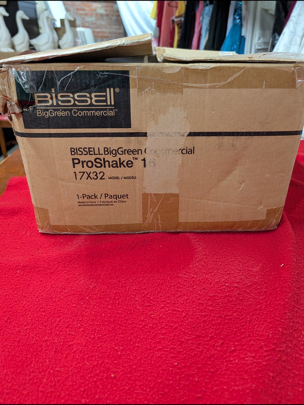 BISSELL BigGreen Commercial ProShake 17X32 Vacuum
